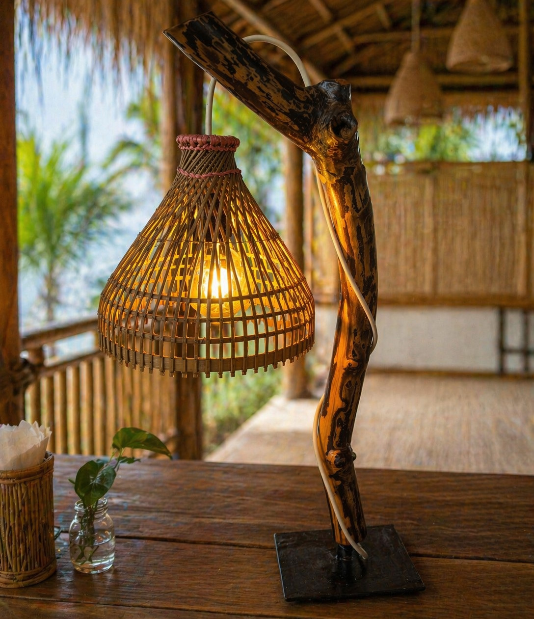 HOMEI Driftwood Glow Table Lamp